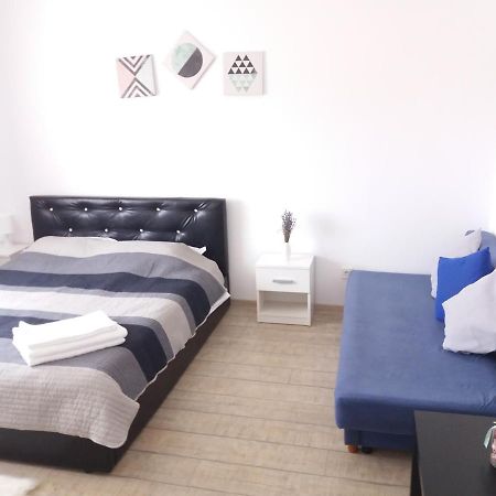 Апартаменти Cazare Apartament Rasnov Екстер'єр фото