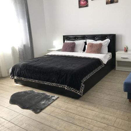 Апартаменти Cazare Apartament Rasnov Екстер'єр фото