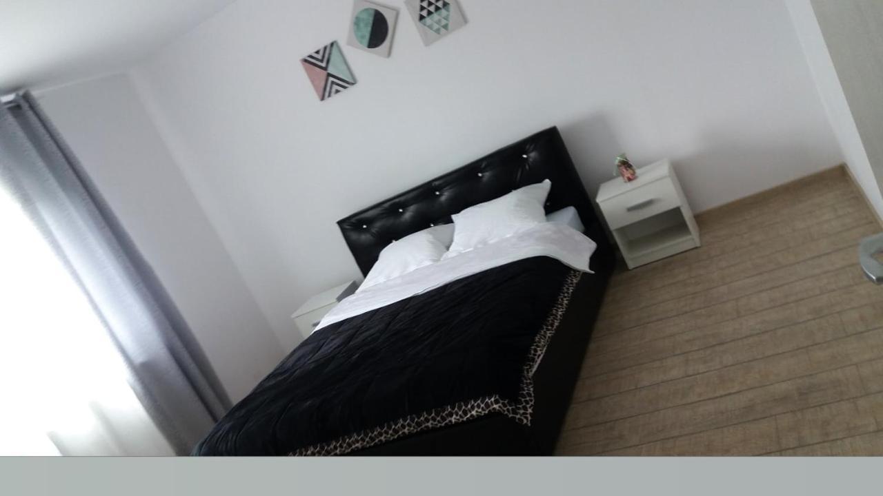 Апартаменти Cazare Apartament Rasnov Екстер'єр фото