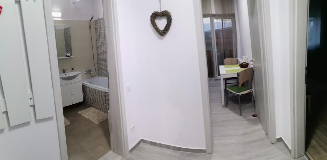 Апартаменти Cazare Apartament Rasnov Екстер'єр фото