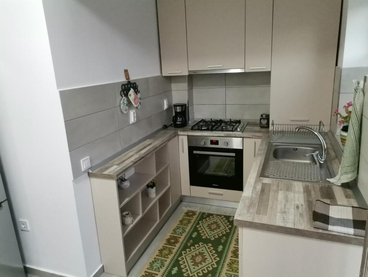 Апартаменти Cazare Apartament Rasnov Екстер'єр фото
